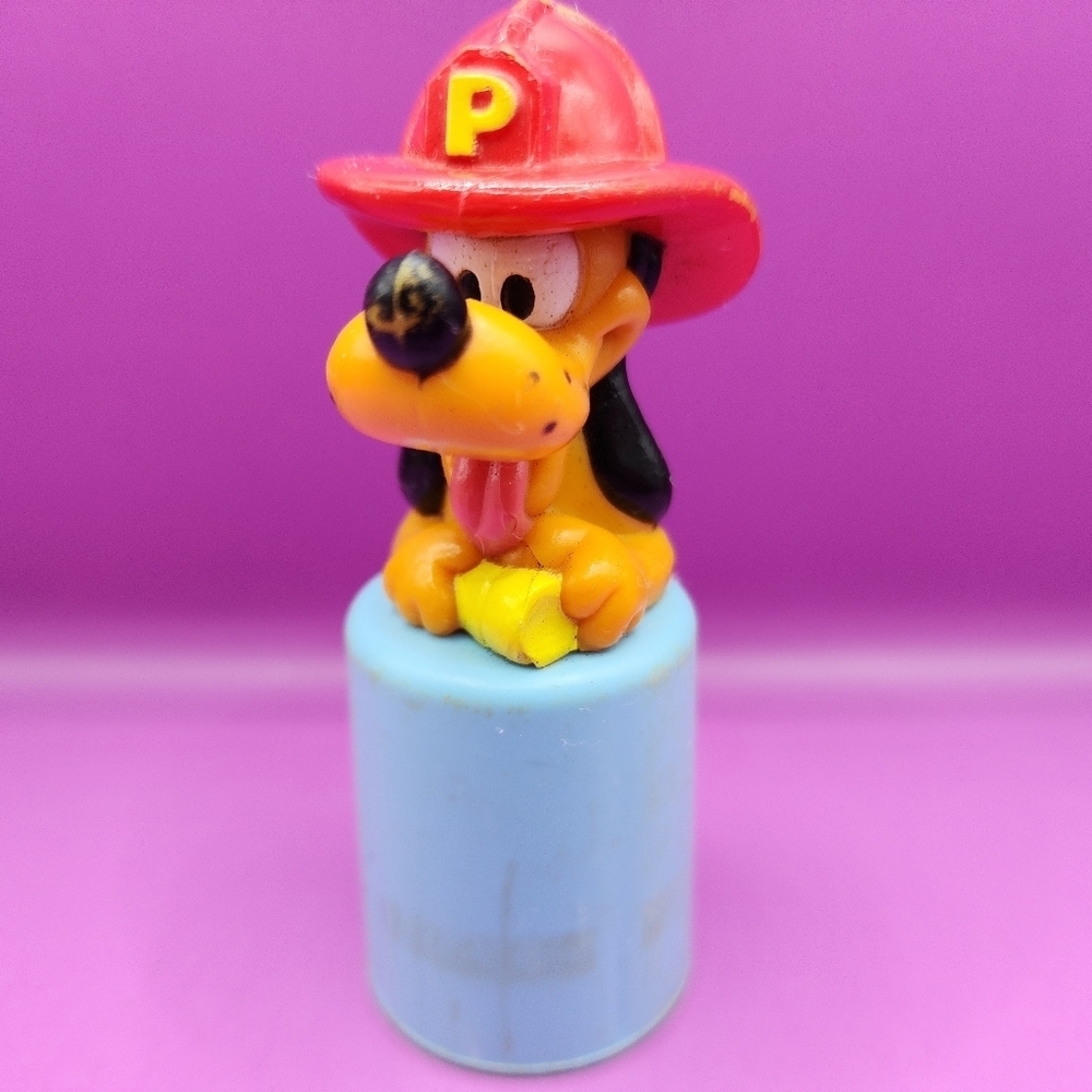 Vintage 80s Disney Pluto Fireman Shape Sorter Replacement 3.5" - Picture 1 of 6